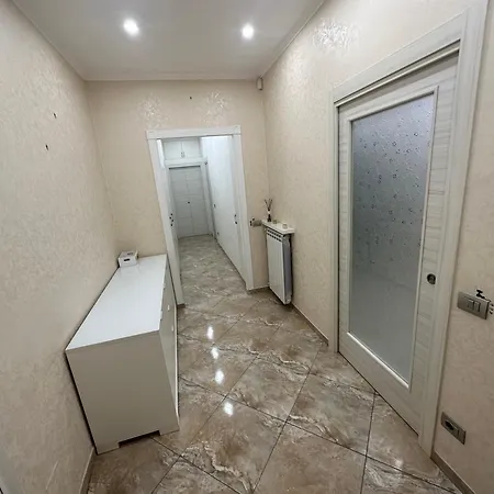 Luxury Apartment *